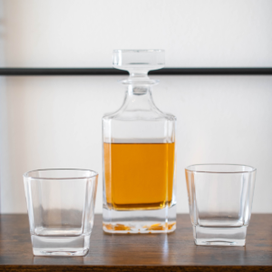 Set Whisky Premium (Botella + 2 Vasos)